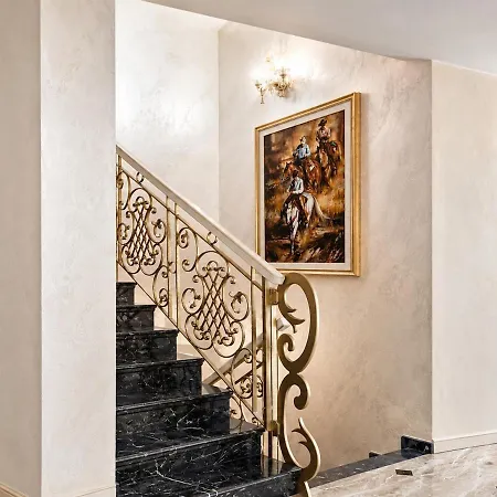 Luxury, Lido Di Benátky