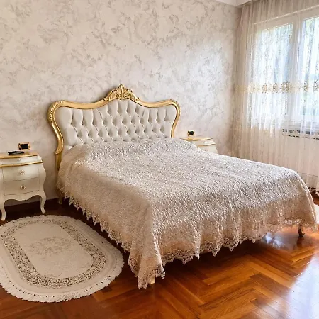 Vila Luxury, Lido Di