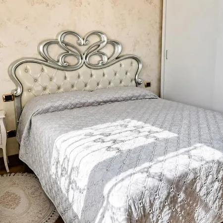 Vila Luxury, Lido Di