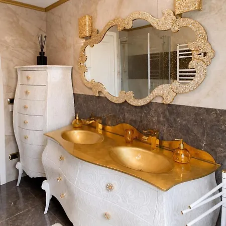 Luxury, Lido Di Vila