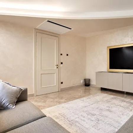 Luxury, Lido Di Vila