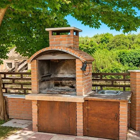 Vila Luxury, Lido Di