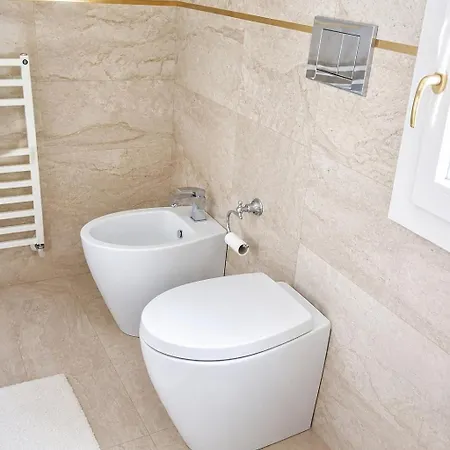 Vila Luxury, Lido Di