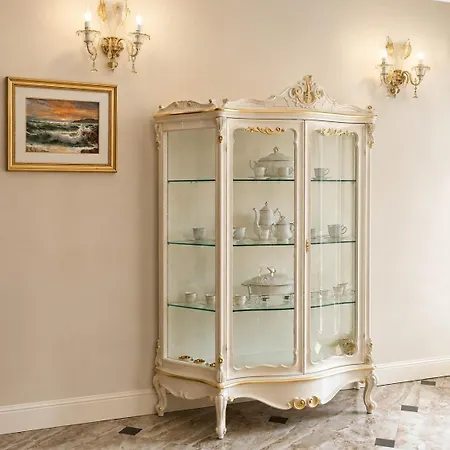 Luxury, Lido Di Vila