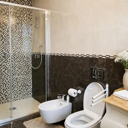 Vila Luxury, Lido Di *